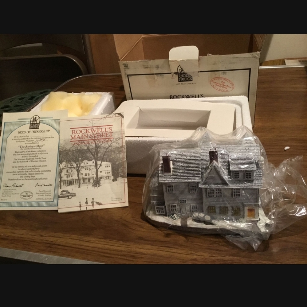 Brand New Norman Rockwell's "The Antique Shop" Figurine